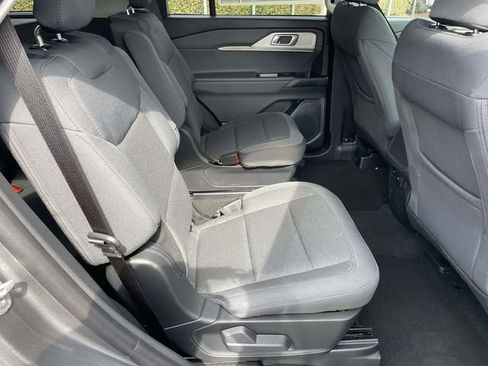 New 2026 Ford Explorer Active RWD image 28