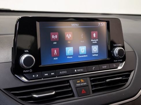 Used 2023 Nissan Altima 2.5 S FWD image 16