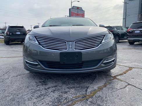 Used 2014 Lincoln MKZ AWD image 3