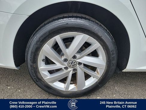 Used 2018 Volkswagen Passat 2.0T SE FWD image 20