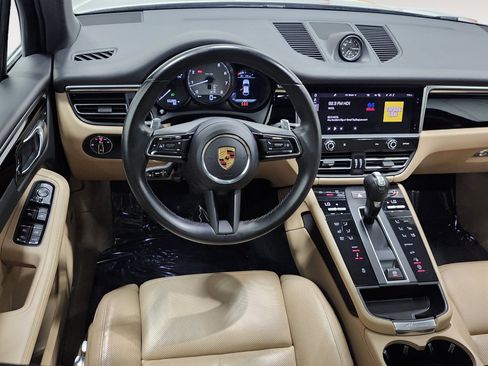 Used 2023 Porsche Macan S AWD/4WD image 30