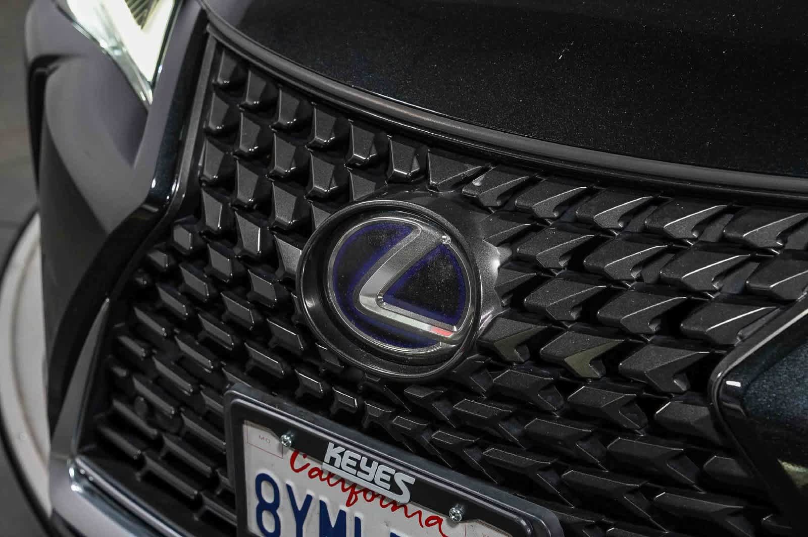 Used 2021 Lexus UX 250h w/ Accessory Package (Z2) AWD/4WD image 8