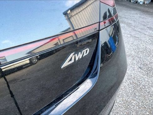 Used 2023 Genesis G90 3.5T AWD/4WD image 9