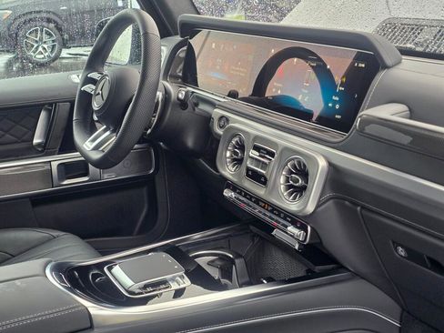 Used 2025 Mercedes-Benz G 63 AMG 4MATIC image 25