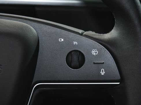 Used 2024 Tesla Model X AWD/4WD image 35