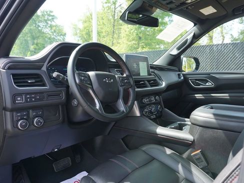 Used 2024 Chevrolet Suburban RST w/ Luxury Package AWD/4WD image 21
