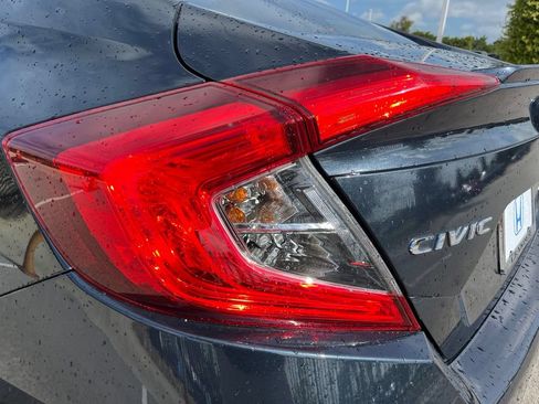 Certified 2019 Honda Civic EX image 7