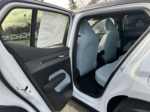 New 2025 Volvo EX30 Ultra w/ Protection Package Premier image 16