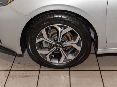 Used 2021 Kia Forte LXS image 6