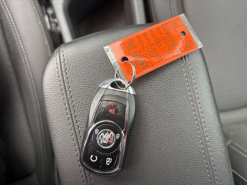 Used 2023 Buick Encore GX Preferred w/ Cold Weather Comfort Package FWD image 34