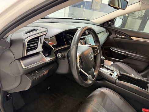 Used 2017 Honda Civic Touring image 12