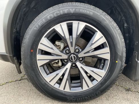 Used 2023 Nissan Rogue SV w/ SV Premium Package AWD/4WD image 10
