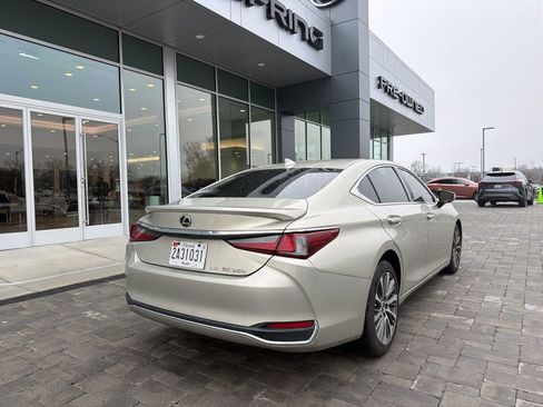 Used 2021 Lexus ES 250 w/ Premium Package image 7