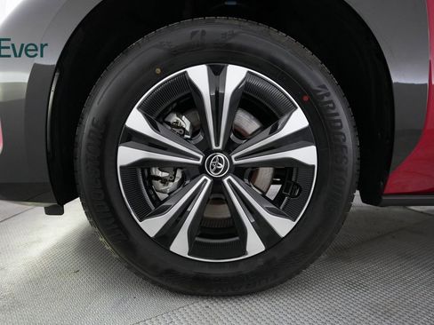 Used 2024 Toyota bZ4X XLE image 18