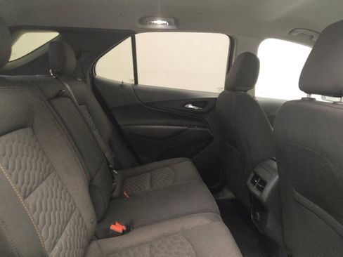 Used 2018 Chevrolet Equinox LT image 19