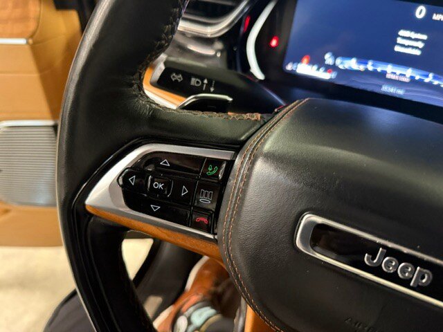 Used 2025 Jeep Grand Cherokee L Summit AWD/4WD image 48