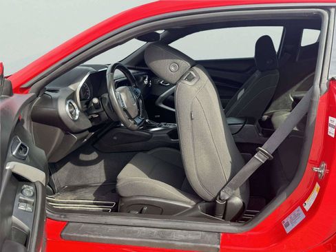 Used 2021 Chevrolet Camaro LT w/ Technology Package RWD image 35