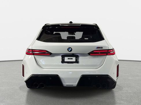 Used 2025 BMW M5 Touring AWD/4WD image 4