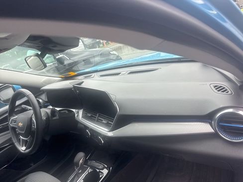 Used 2025 Chevrolet Trax LT w/ Driver Confidence Package FWD image 12