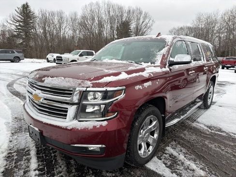 Used 2017 Chevrolet Suburban Premier image 7