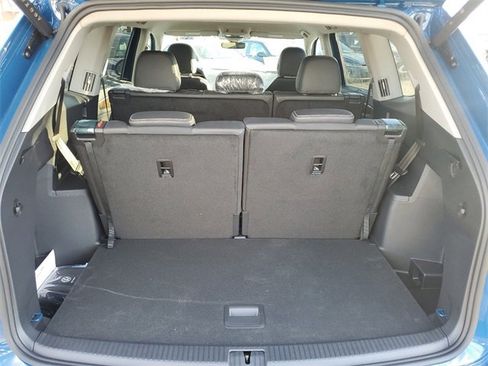 New 2025 Volkswagen Atlas SE image 9