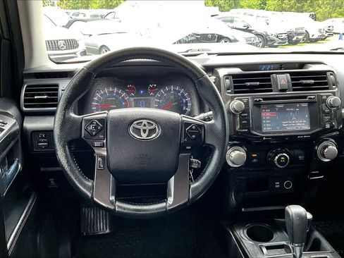 Used 2016 Toyota 4Runner Trail AWD/4WD image 5