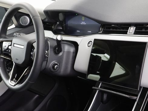 Used 2024 Land Rover Range Rover Evoque Dynamic SE image 21