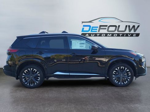 New 2026 Nissan Rogue Platinum w/ Platinum Premium Package image 2