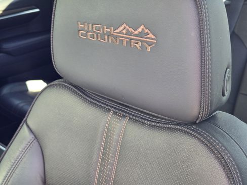 Used 2024 Chevrolet Silverado 1500 High Country w/ High Country Premium Package AWD/4WD image 16