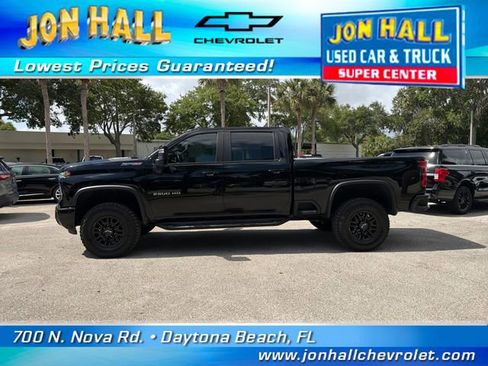 Used 2024 Chevrolet Silverado 2500 ZR2 w/ Technology Package AWD/4WD image 5