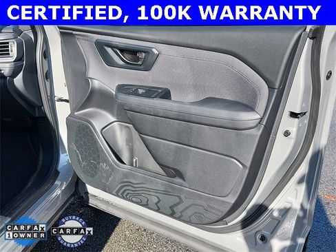 Certified 2025 Subaru Forester Premium image 17