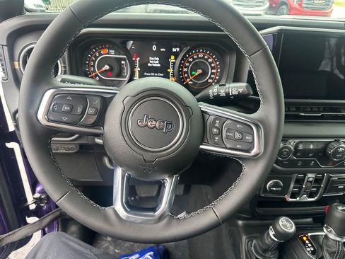 New 2026 Jeep Wrangler Unlimited Sahara AWD/4WD image 17