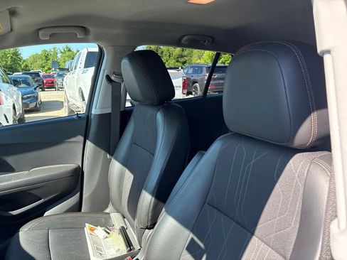 Used 2020 Chevrolet Trax LT w/ LT Convenience Package FWD image 9