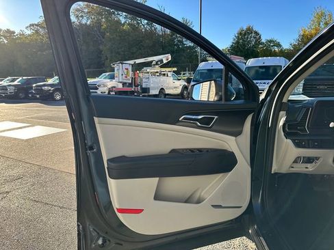 Used 2023 Kia Sportage EX image 20