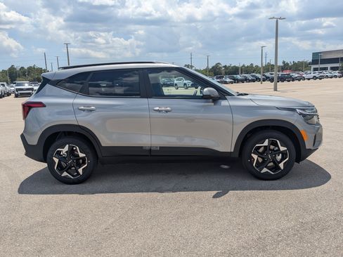 New 2026 Kia Seltos S FWD image 4