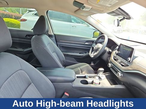 Used 2025 Nissan Altima 2.5 SV FWD image 7