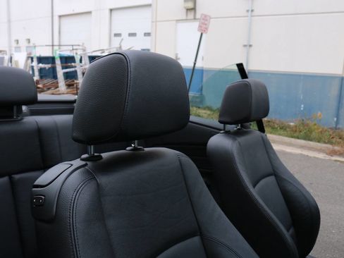 Used 2013 BMW 135i Convertible image 25