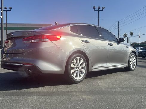 Used 2018 Kia Optima EX image 8
