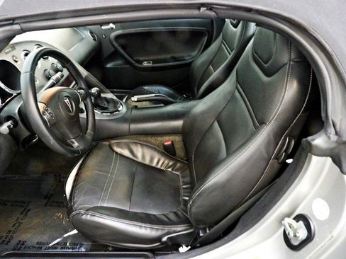 Used 2007 Pontiac Solstice Convertible w/ Premium Package RWD image 8