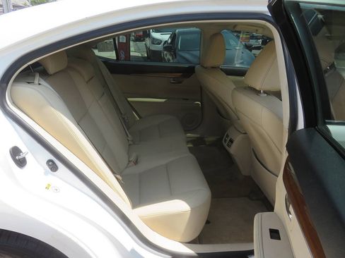 Used 2015 Lexus ES 300h w/ Premium Package w/Bamboo Trim FWD image 22