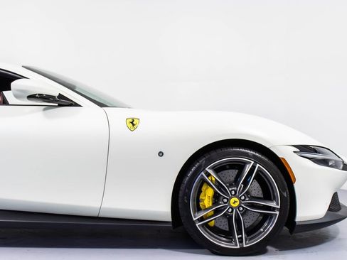 Certified 2022 Ferrari Roma image 16