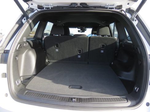 Used 2024 Jeep Grand Cherokee Laredo w/ Luxury Tech Group I image 12