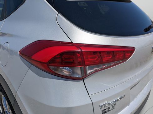 Used 2018 Hyundai Tucson SEL AWD/4WD image 39