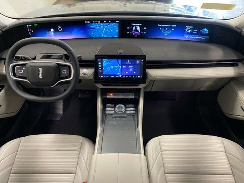 New 2026 Lincoln Nautilus Reserve image 12