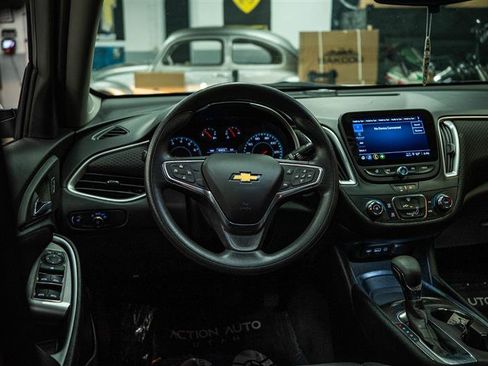 Used 2022 Chevrolet Malibu LS image 14
