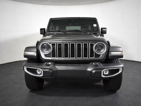 Used 2025 Jeep Wrangler Unlimited Sahara w/ Safety Group AWD/4WD image 2