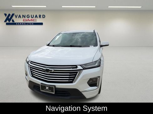 Used 2023 Chevrolet Traverse Premier FWD image 3