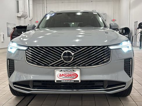 Used 2025 Volvo XC90 B6 Plus image 10