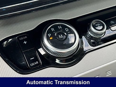 Used 2025 Ford Expedition Active AWD/4WD image 28