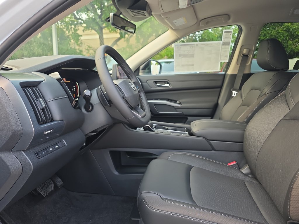 New 2026 Nissan Pathfinder SL FWD image 25